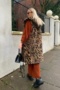 JAYLEY Animal Print Shania Faux Fur Long Length Hooded Gilet -Deals Fabulous Women Wear Store jayley animal print shania faux fur long length hooded gilet p6203 69964 image