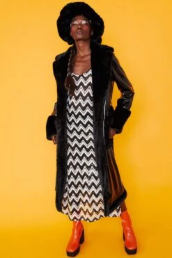 JAYLEY Black Faux Fur Oversized Hat -Deals Fabulous Women Wear Store jayley black faux fur oversized hat p10924 76583 image