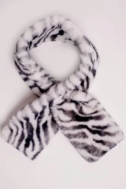 JAYLEY Black Zebra Print Faux Fur Scarf -Deals Fabulous Women Wear Store jayley black zebra print faux fur scarf p4646 61450 image
