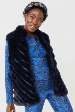 JAYLEY Blue Faux Fur Faux Suede Diagonal Stripe Gilet -Deals Fabulous Women Wear Store jayley blue faux fur faux suede diagonal stripe gilet p3882 77856 image