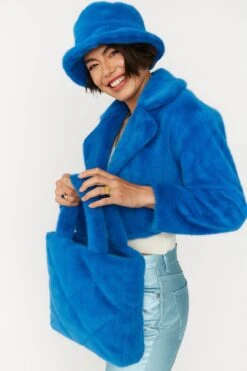 JAYLEY Blue Faux Fur Tote Bag -Deals Fabulous Women Wear Store jayley blue faux fur tote bag p12296 84579 image