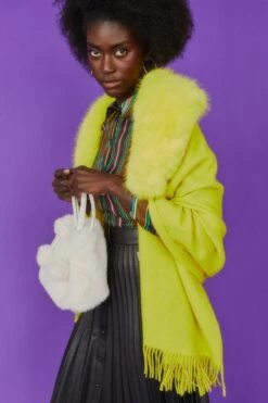 JAYLEY Cream Faux Fur Bag -Deals Fabulous Women Wear Store jayley cream faux fur bag p4936 80921 image