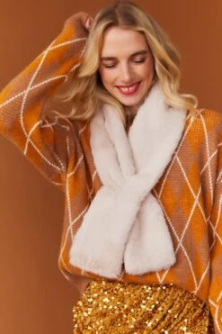 JAYLEY Faux Fur Scarf In Cream -Deals Fabulous Women Wear Store jayley faux fur scarf in cream p11228 78458 image