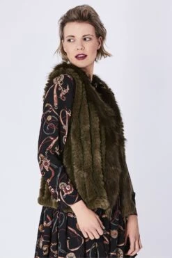 JAYLEY Green Cashmere Blend Faux Fur Gilet -Deals Fabulous Women Wear Store jayley green cashmere blend faux fur gilet p3818 58167 image