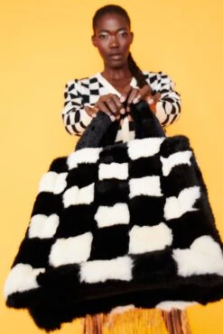 JAYLEY Hand Woven Checkered Black And White Faux Fur Tote Bag