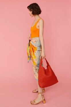 JAYLEY Hand Woven Faux Leather Bag In Red