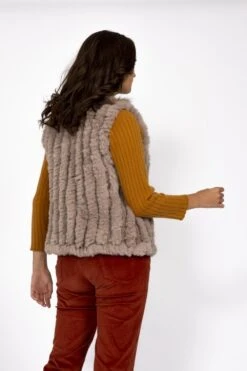 JAYLEY Mocha Cashmere Blend Faux Fur Gilet -Deals Fabulous Women Wear Store jayley mocha cashmere blend faux fur gilet p3822 58191 image