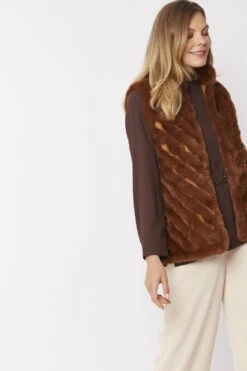 JAYLEY Mocha Faux Fur Faux Suede Diagonal Stripe Gilet -Deals Fabulous Women Wear Store jayley mocha faux fur faux suede diagonal stripe gilet p3888 58445 image