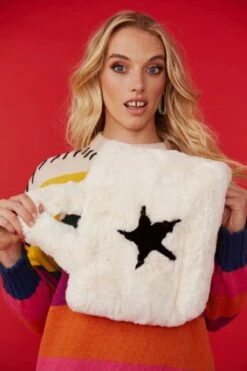 JAYLEY Oyster Faux Fur Tote Bag With Star Design -Deals Fabulous Women Wear Store jayley oyster faux fur tote bag with star design p11404 79471 image