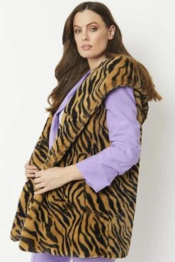 JAYLEY Tiger Print Faux Fur Hooded Gilet -Deals Fabulous Women Wear Store jayley tiger print faux fur hooded gilet p6228 70120 image