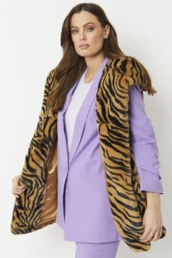 JAYLEY Tiger Print Faux Fur Hooded Gilet -Deals Fabulous Women Wear Store jayley tiger print faux fur hooded gilet p6228 70125 image