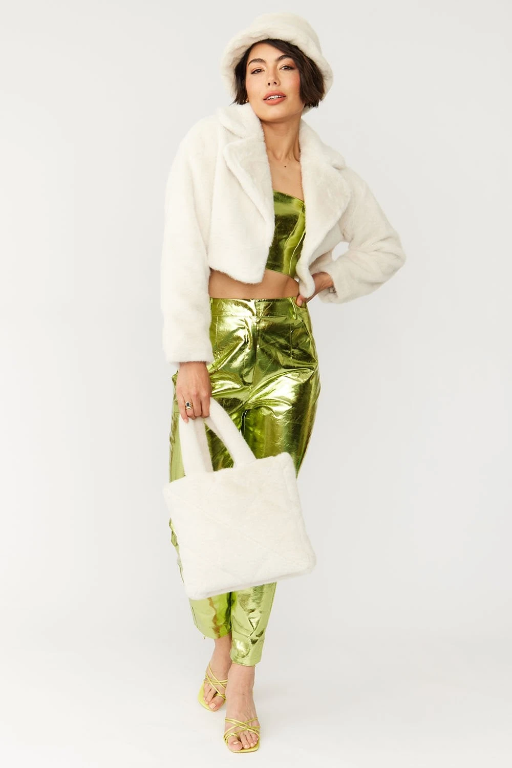 JAYLEY White Faux Fur Tote Bag 2 JAYLEY White Faux Fur Tote Bag - Image 2